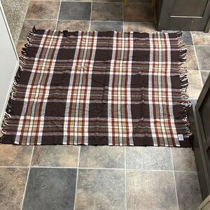 Vintage-Plaid Brown and Cream Throw Blanket. Excellent Condition.